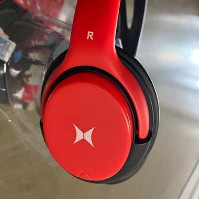 Blu Audio Xtreme - Bluetooth Headphones with Microphone - Red or green image 1
