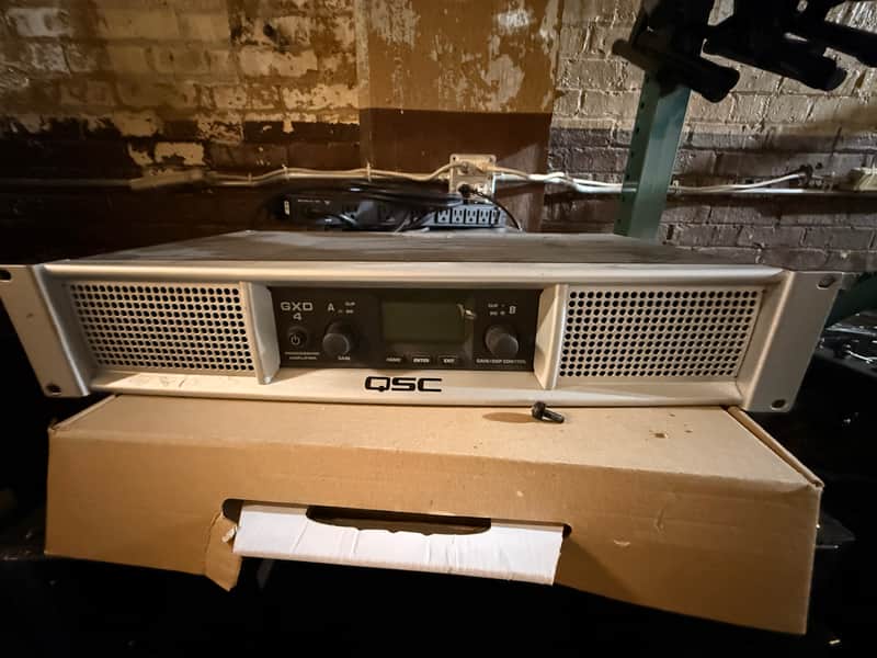 QSC GXD4 GXD Series 400/600w 8/4 Ohm Power Amp 2010s - Silver image 1