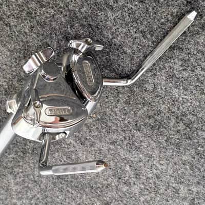 Used Tama Omni-Sphere Double Tom Holder Chrome - Very Good image 3