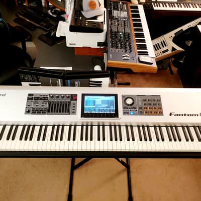 MUST SEE!!! ROLAND FANTOM G8 FULLY INSPECTED/SERVICED AND IN AMAZING CONDITION! image 7