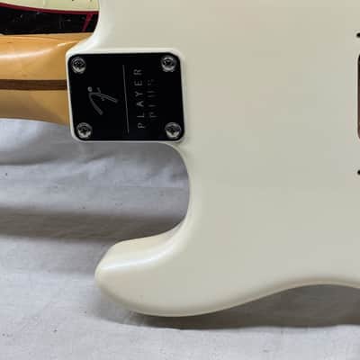 Fender Player Plus Stratocaster Guitar 2022 - Olympic Pearl / Maple neck image 11