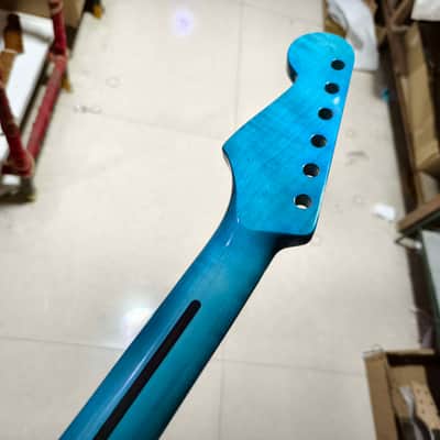 Strat Flamed Maple Guitar Neck, 21-Frets image 4