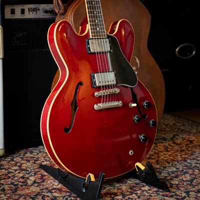 Gibson ES-335 Dot 1990 - Cherry w/OHSCGibson ES-335 Dot – 1990 – Cherry – w/ Original Hardcase – Very Good Condition image 3