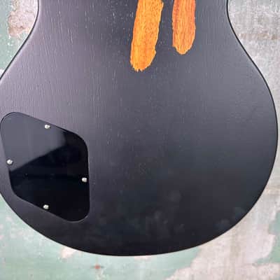 Vintage V100MR-BK Icon Series Single Cut - Black / Sunburst image 10