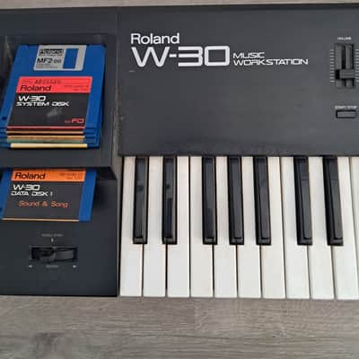 Roland W-30 61-Key Sampling Music Workstation 1989 - 1992 - Black image 2