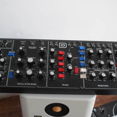 Behringer Model D Analog Synthesizer 2018 - Present - Black image 6