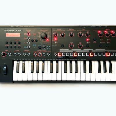 ROLAND JD-Xi 37-Key Analog Modeling Synthesizer BLACK EDITION. Great Condition. Sounds Perfect !...