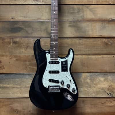Fender 70th Anniversary Player Strat Nebula image 4
