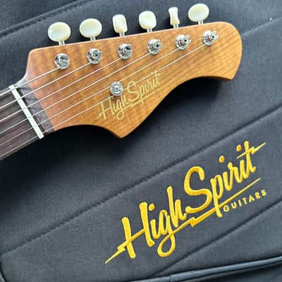 High Spirit Guitars Stray Hawk 2025 - White image 3