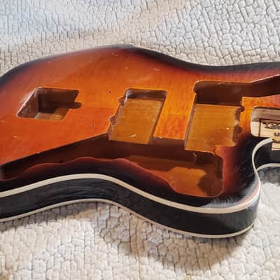 Unique 1 of a kind- Heavy Relic-Double bound, USA made Roasted Alder body,Quilt maple top. Made for a Jazzmaster neck.# QMJM-R1. image 3