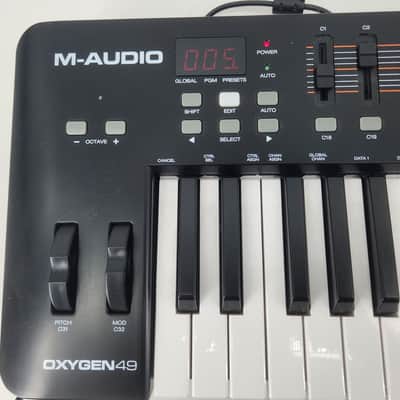 M-Audio Oxygen 49 MKIV MIDI Keyboard Controller 2016 - 2020 - Black image 3