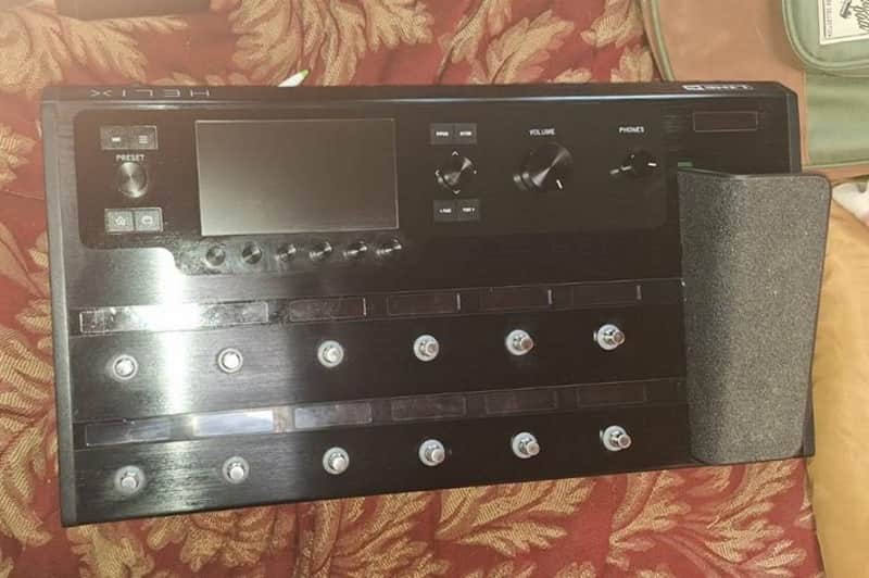 Line 6 Helix Floor 2023 With Backpack carry case, Black Excellent condition image 1