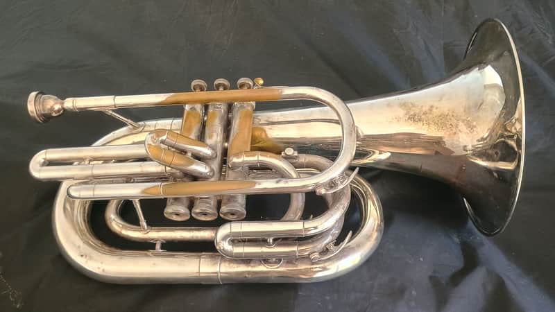 Yamaha YBH 301m Silver W/Original Case image 1