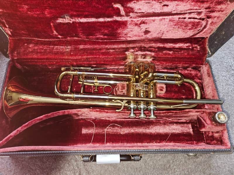 Couesnon Paris Trumpet with case. France. Very Good condition image 1