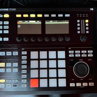 Native Instruments Maschine Studio 2010s - Black image 3