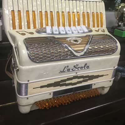 La scala  Accordion image 1