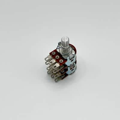 Potentiometer - Korg Trident (B10Kx4) MASTER VOLUME