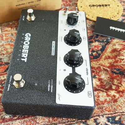 Grobert Effects The One Chorus image 5