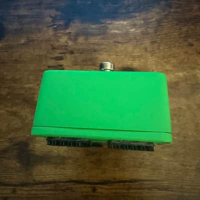 Electro-Harmonix Lizard King Bass Octave Fuzz 2024 - Present - Green image 4