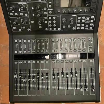 Midas M32R LIVE Digital Mixing Console 2018 - Present - Black image 2