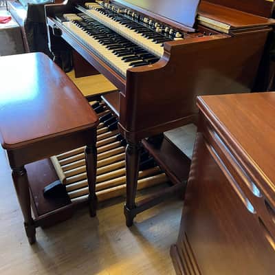 Hammond B3 and leslie 145 image 10