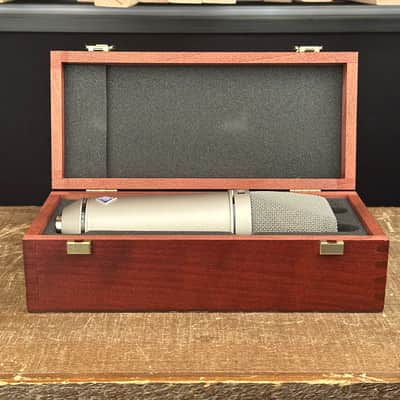 Neumann U 87 Ai Condenser Microphone With EA 87 Mount. Mint, like new! U87Ai U87. 184528 image 3