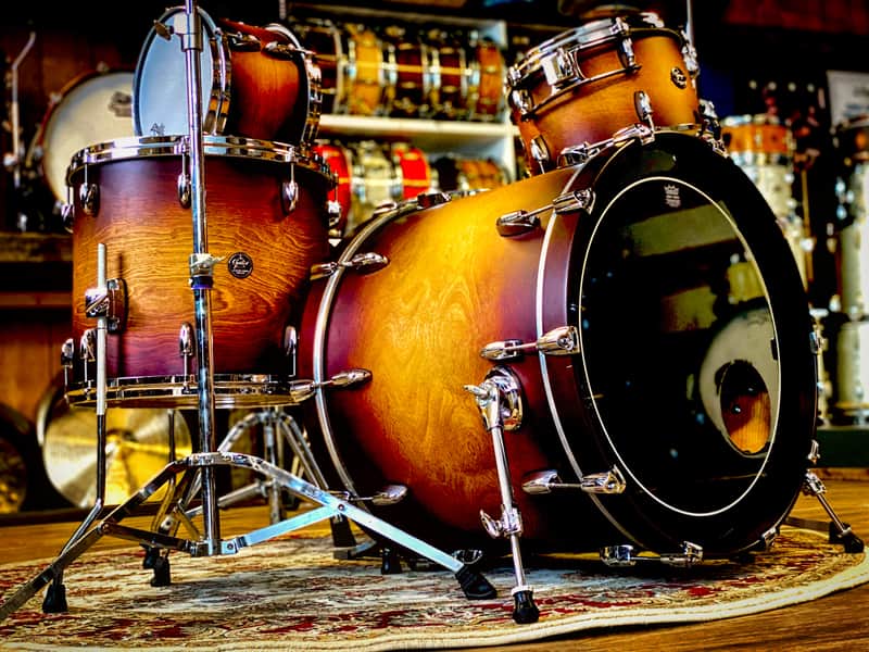 Gretsch Renown Birch Drum Set - 10x7, 12x8, 16x16, 22x18 -  Satin Tobacco Burst image 1