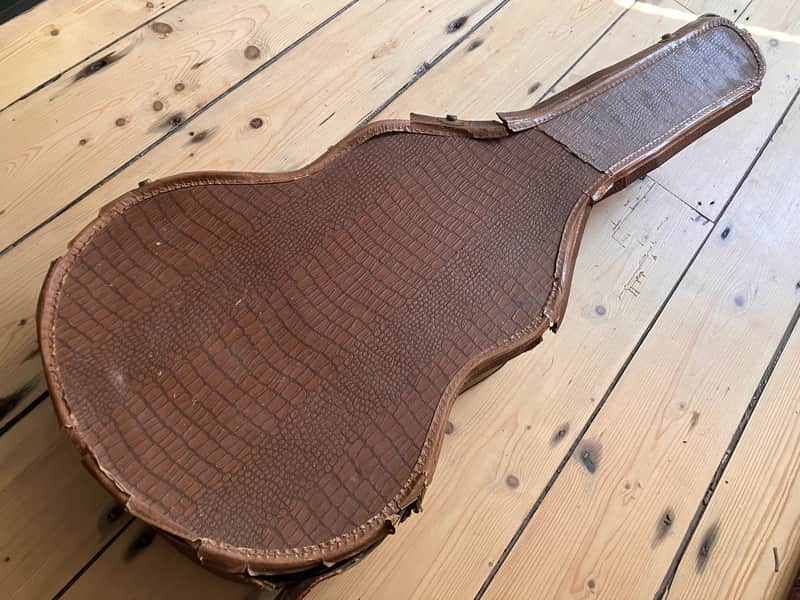 1960s Gibson Faux Alligator Chipboard Guitar Case in Terrible Condition image 1