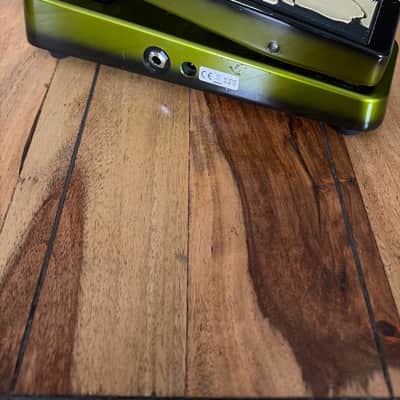 Dunlop KH95 Kirk Hammett Signature Cry Baby Wah - Green image 3