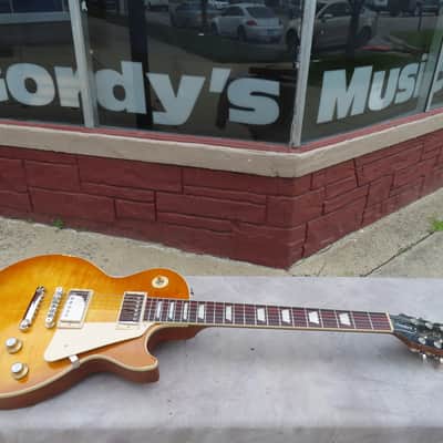 GIBSON 2025 LES PAUL STANDARD AAA FLAMETOP HONEY LEMON BURST UNPLAYED! near MINT! PLASTIC on PICKGUARD!