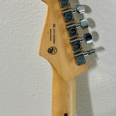 Billie Joe Blue Replica image 5