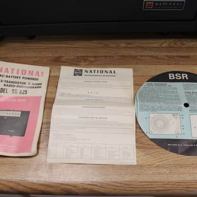 National 3-band, 13-transistor, 3-diode Portable Radio-Phonograph Model SG-825 image 15