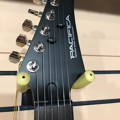 Yamaha Pacifica PAC611VFMX LIMITED EDITION image 4