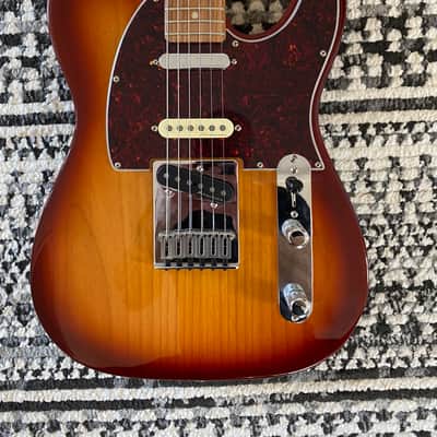 Fender Player Plus Nashville Telecaster with Pau Ferro Fretboard 2023 - Present - Sienna Sunburst image 3