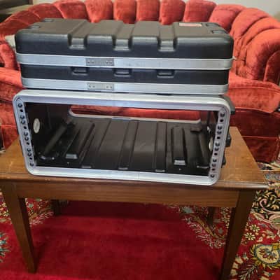 SKB 4u Molded Rack Case image 2