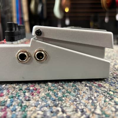 Boss SYB-3 Bass Synthesizer 2000 - Silver/Red image 4