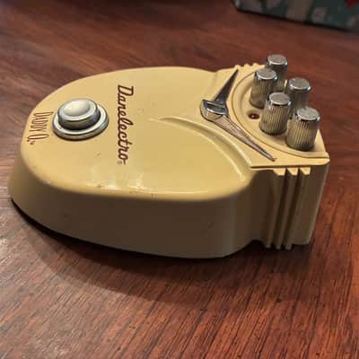 Danelectro Daddy O with Guv’nor Mod - Cream image 2