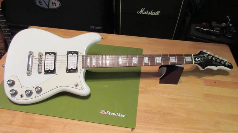 Epiphone Wilshire Custom 2010 - white image 1