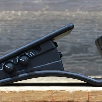 TC Helicon VoiceLive Touch Powerful Stand-Mount Vocal Effects Processor w/Adapter image 5