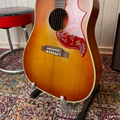 Gibson 1960 Hummingbird Fixed Bridge 2024 - Heritage Cherry Sunburst image 11