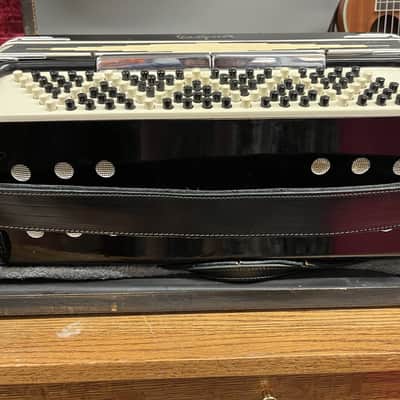 USED Vintage Valanti Professional Piano Accordion, 41/120 comes with case! image 11