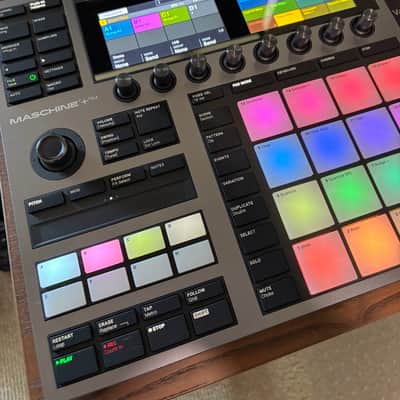Native Instruments Maschine Plus 2020 - Present - Black image 8