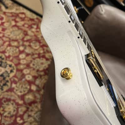 Gibson Custom Shop Explorer Custom - Alpine White Sparkle image 15