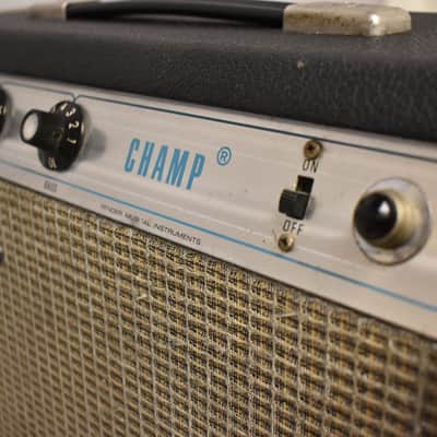 1973 Fender Champ 1x8 Combo Amplifier Silverface image 11