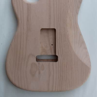 AMERICAN MADE STRAT CLASSIC STYLE BODY - RIGHT HANDED - ALDER 1213 image 2