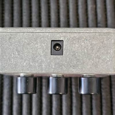 Electro-Harmonix Little Big Muff Pi Distortion / Sustainer 2006 - Present - Gray / Black / Red image 5