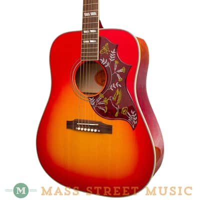 Gibson - 2014 Hummingbird Quilted Maple Cherry Sunburst Used image 3