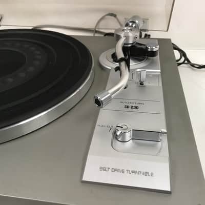 Toshiba Vintage Belt Drive Turntable Model SR-230 image 5