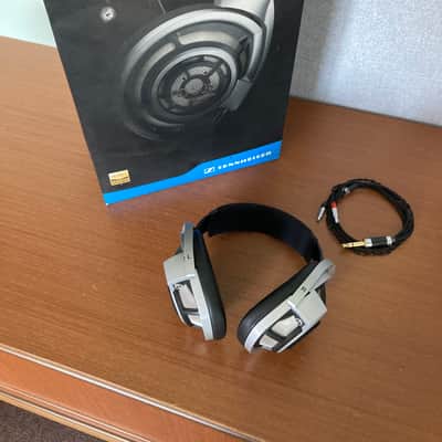 Sennheiser HD 800 Headphones image 16