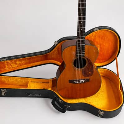 Martin 0-18 1957 / Original case image 5